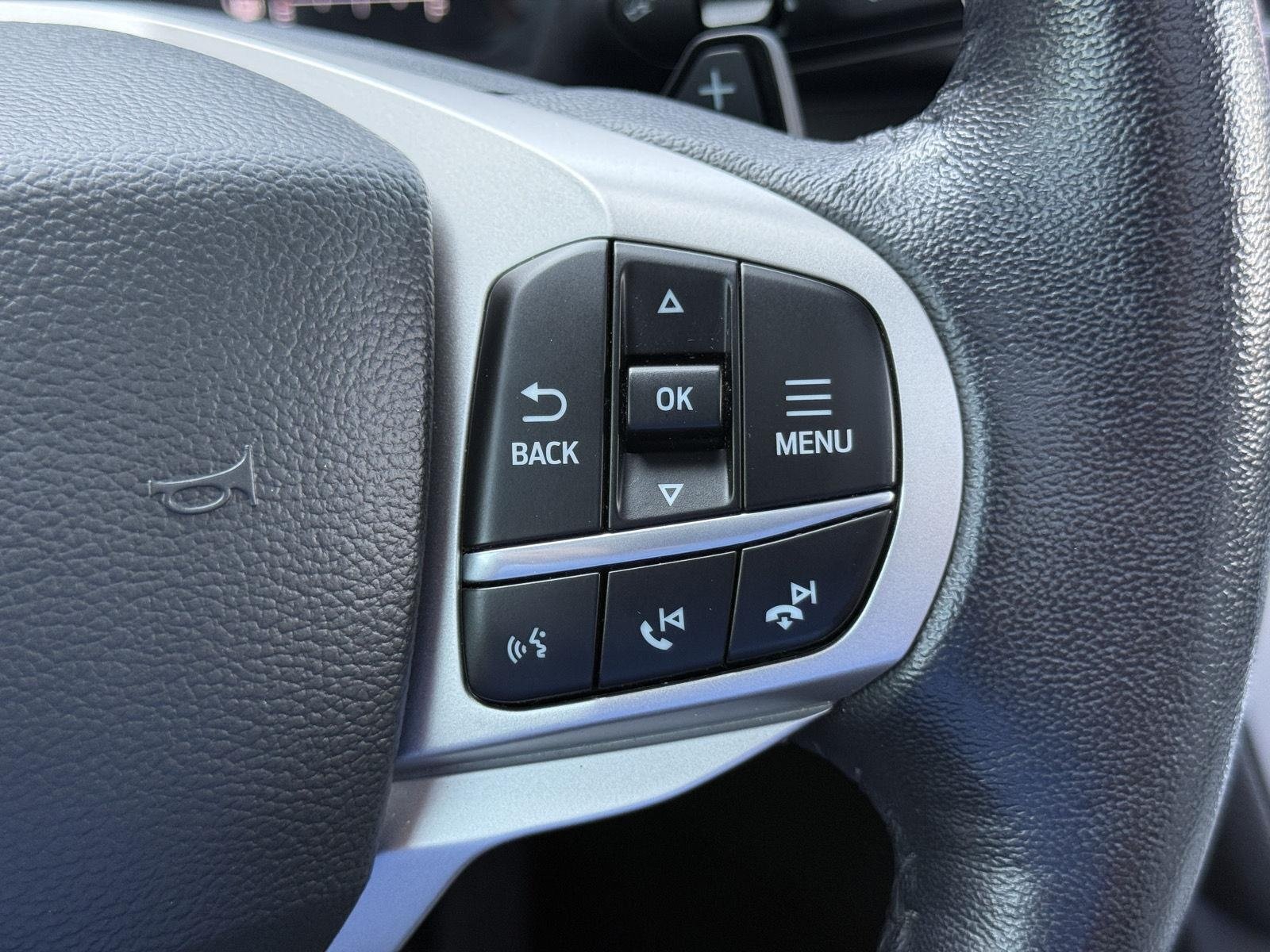 Used 2021 Ford Explorer XLT w/ Equipment Group 202A AWD/4WD image 35