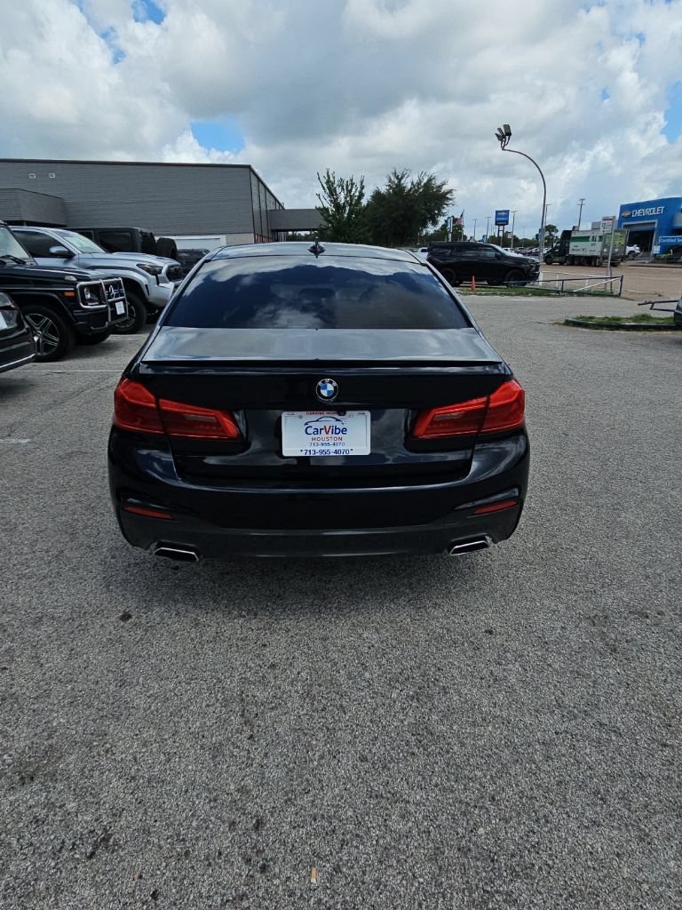 Used 2019 BMW 530e w/ M Sport Package RWD image 6