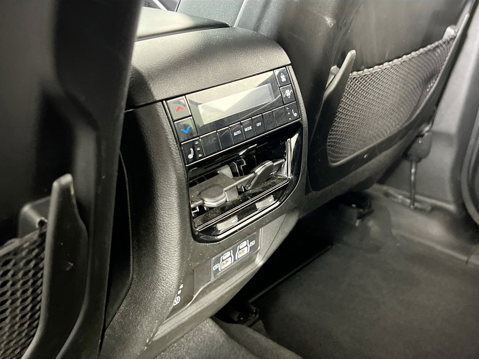 Used 2021 Jeep Grand Cherokee L Limited AWD/4WD image 24