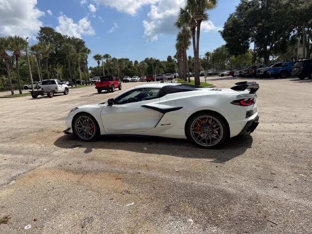 New 2027 Chevrolet Corvette Z06 RWD image 6