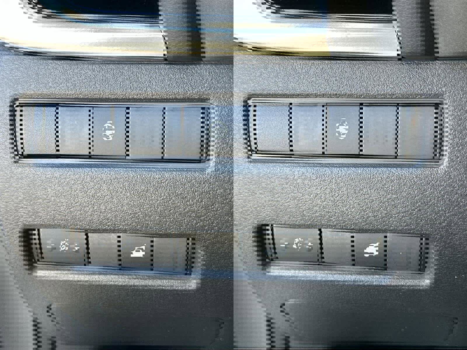 Used 2022 Nissan Rogue SL image 30