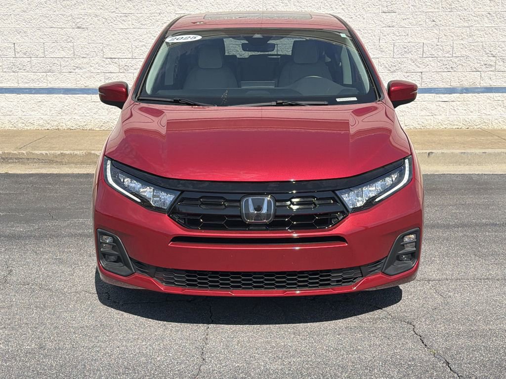 Used 2025 Honda Odyssey Touring image 2