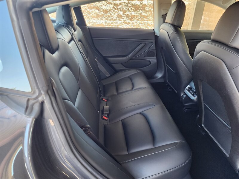 Used 2018 Tesla Model 3 Long Range RWD image 63