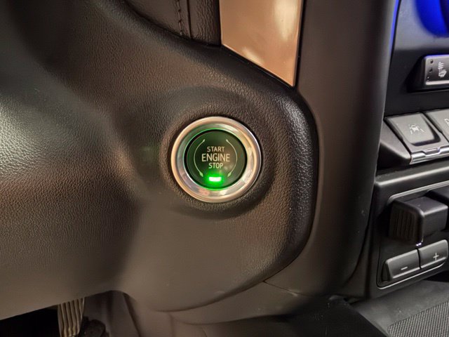 Used 2019 Chevrolet Silverado 1500 High Country w/ Technology Package AWD/4WD image 40