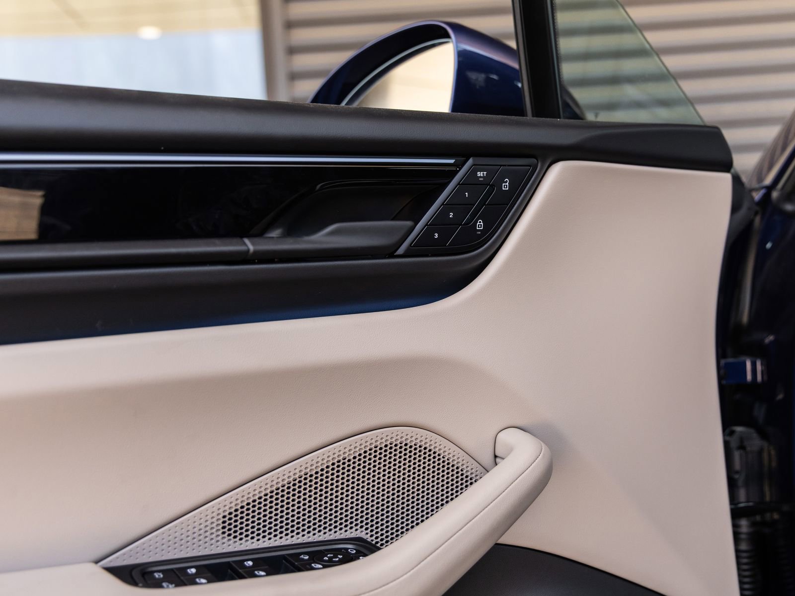 New 2025 Porsche Macan Electric RWD image 21
