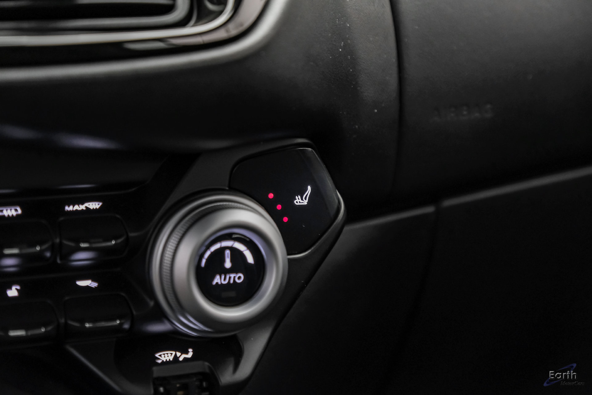 Used 2022 Aston Martin V8 Vantage Coupe RWD image 68