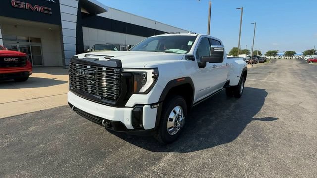 New 2026 GMC Sierra 3500 Denali Ultimate AWD/4WD image 4