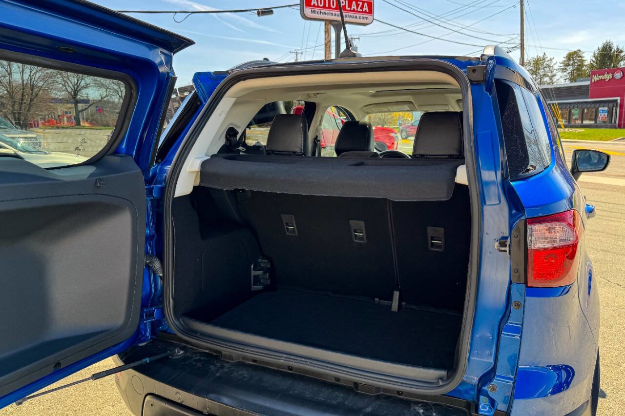 Used 2020 Ford EcoSport SES w/ SES Black Appearance Package image 17