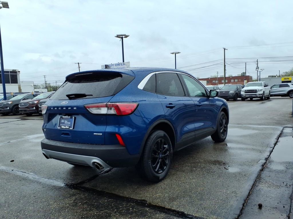 Certified 2022 Ford Escape SE image 6