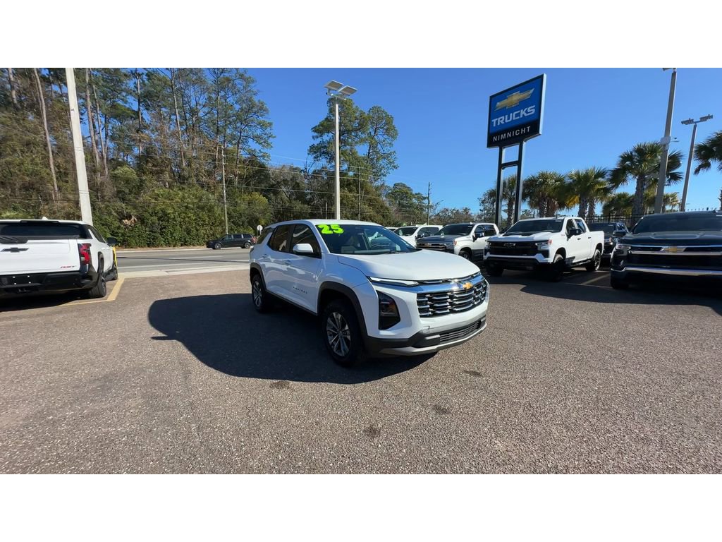 Used 2025 Chevrolet Equinox LT image 2
