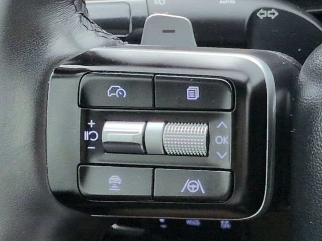 Certified 2025 Hyundai Santa Fe SE FWD image 23