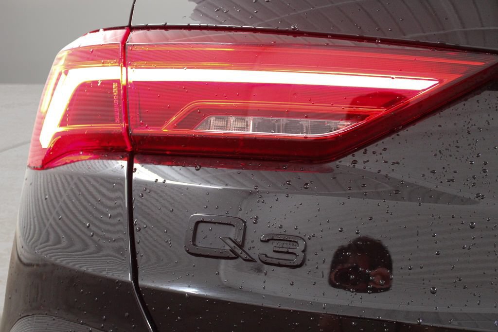 Used 2025 Audi Q3 2.0T Premium Plus AWD/4WD image 31