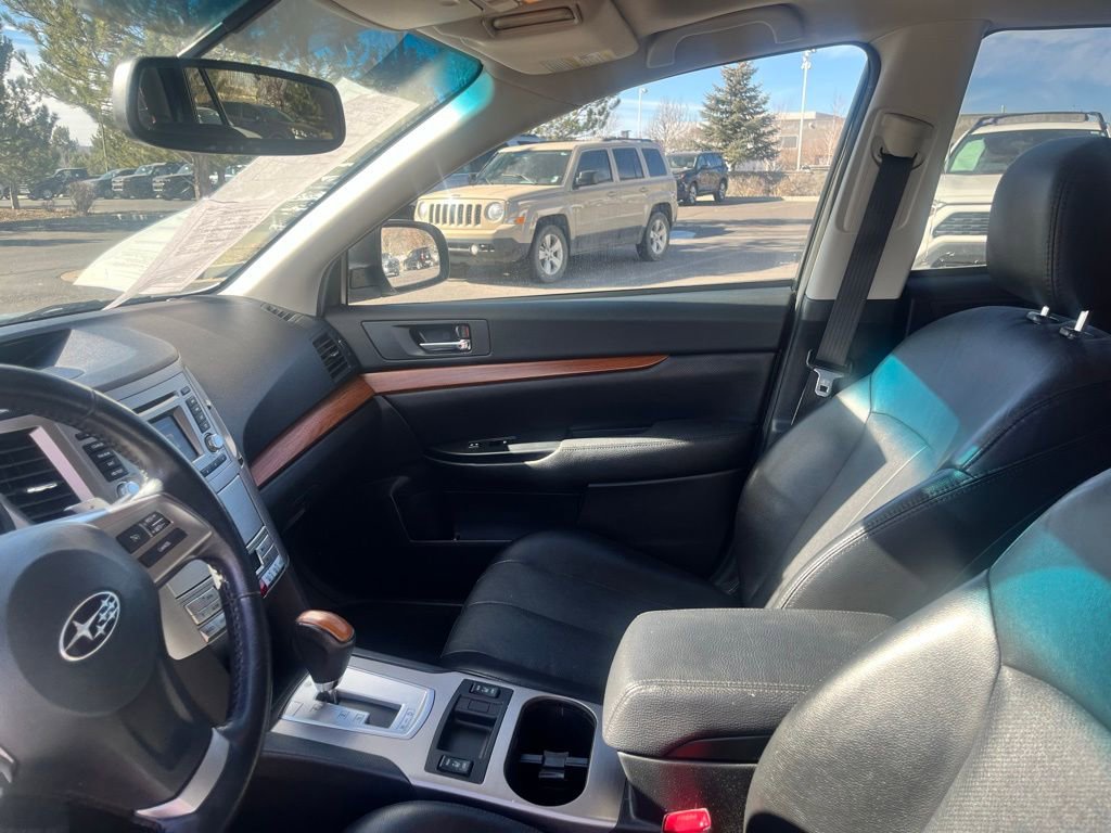Used 2013 Subaru Outback 2.5i Limited w/ Moonroof Pkg image 17