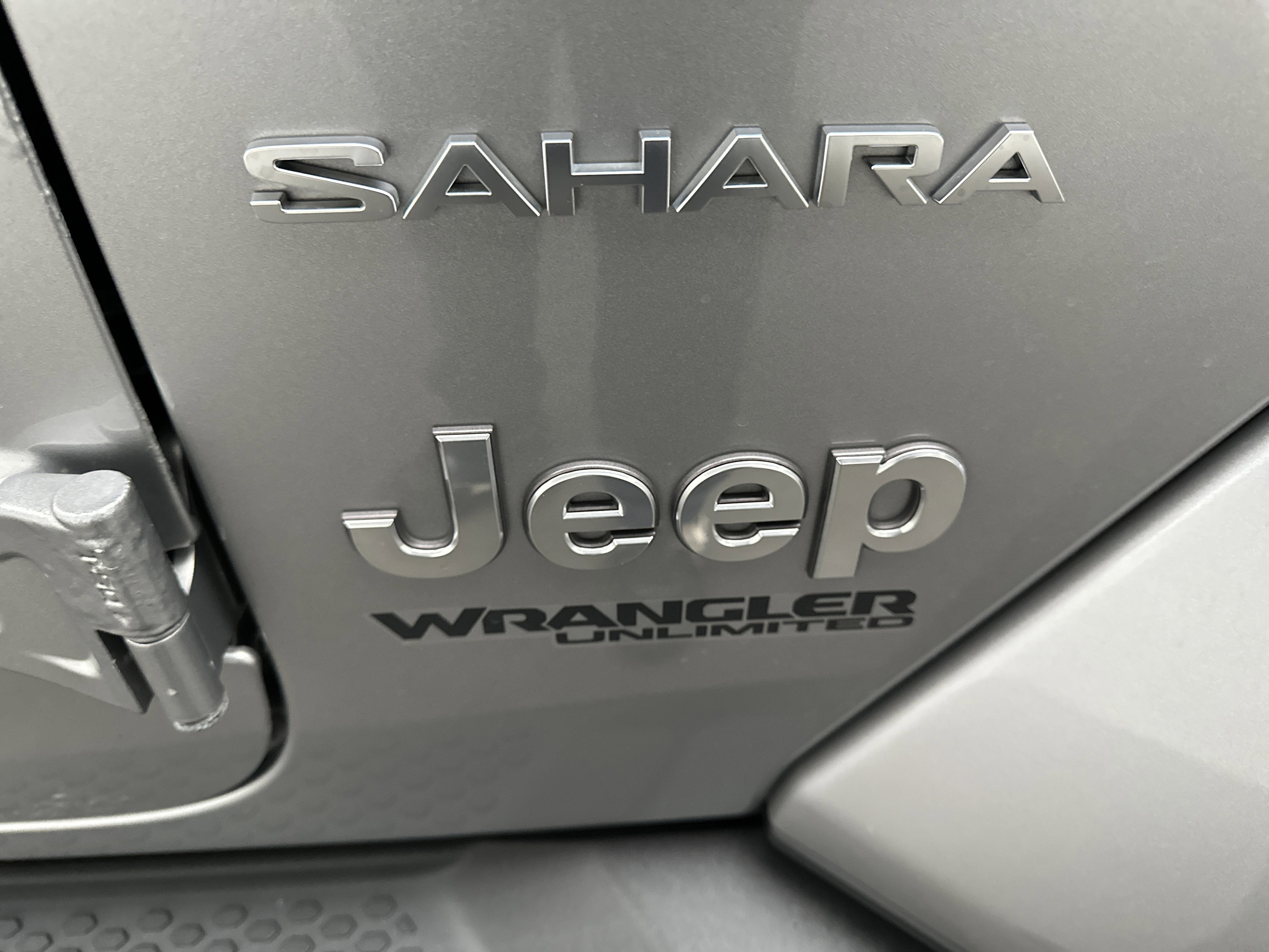 Used 2018 Jeep Wrangler Unlimited Sahara image 13