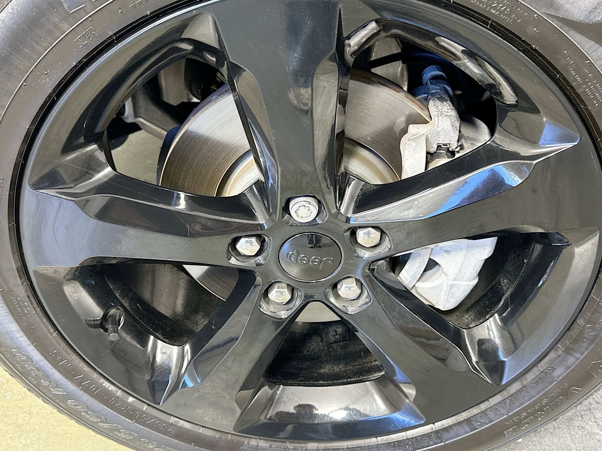 Used 2023 Jeep Grand Cherokee Limited w/ Black Appearance Package image 30