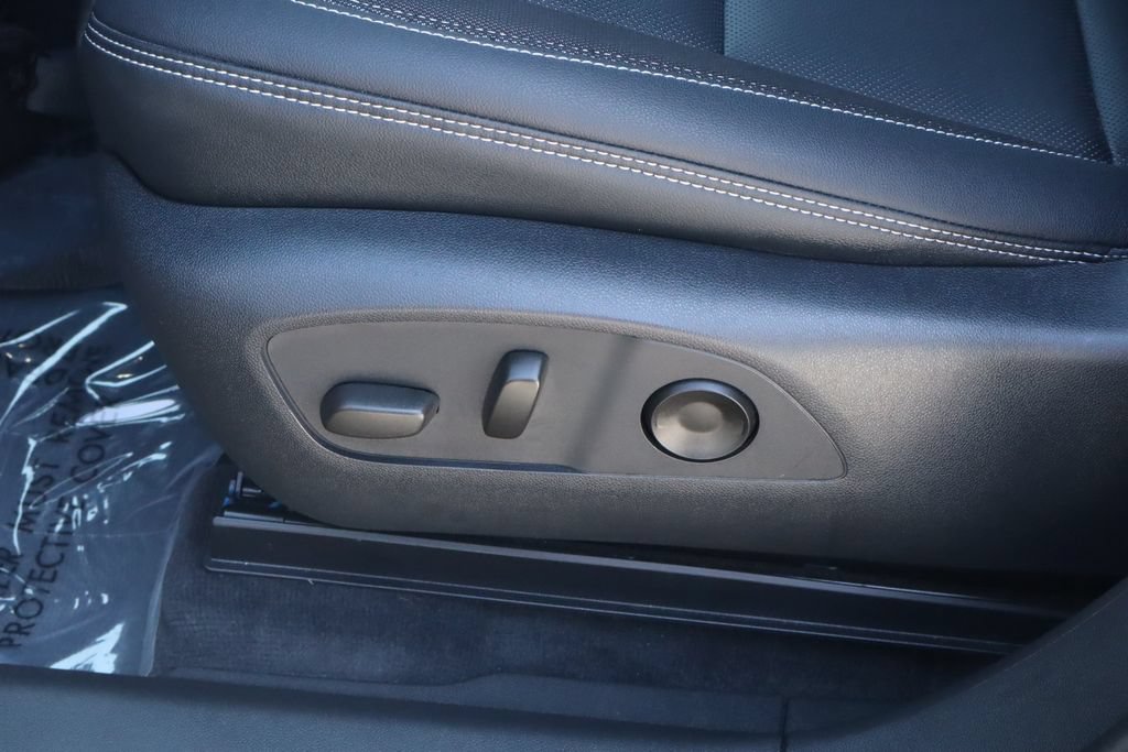 Used 2024 Chevrolet Blazer EV LT AWD/4WD image 20