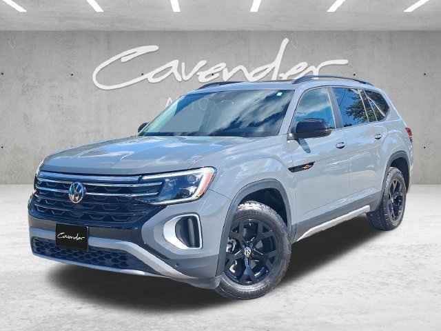 Used 2024 Volkswagen Atlas Peak Edition SE AWD/4WD image 1