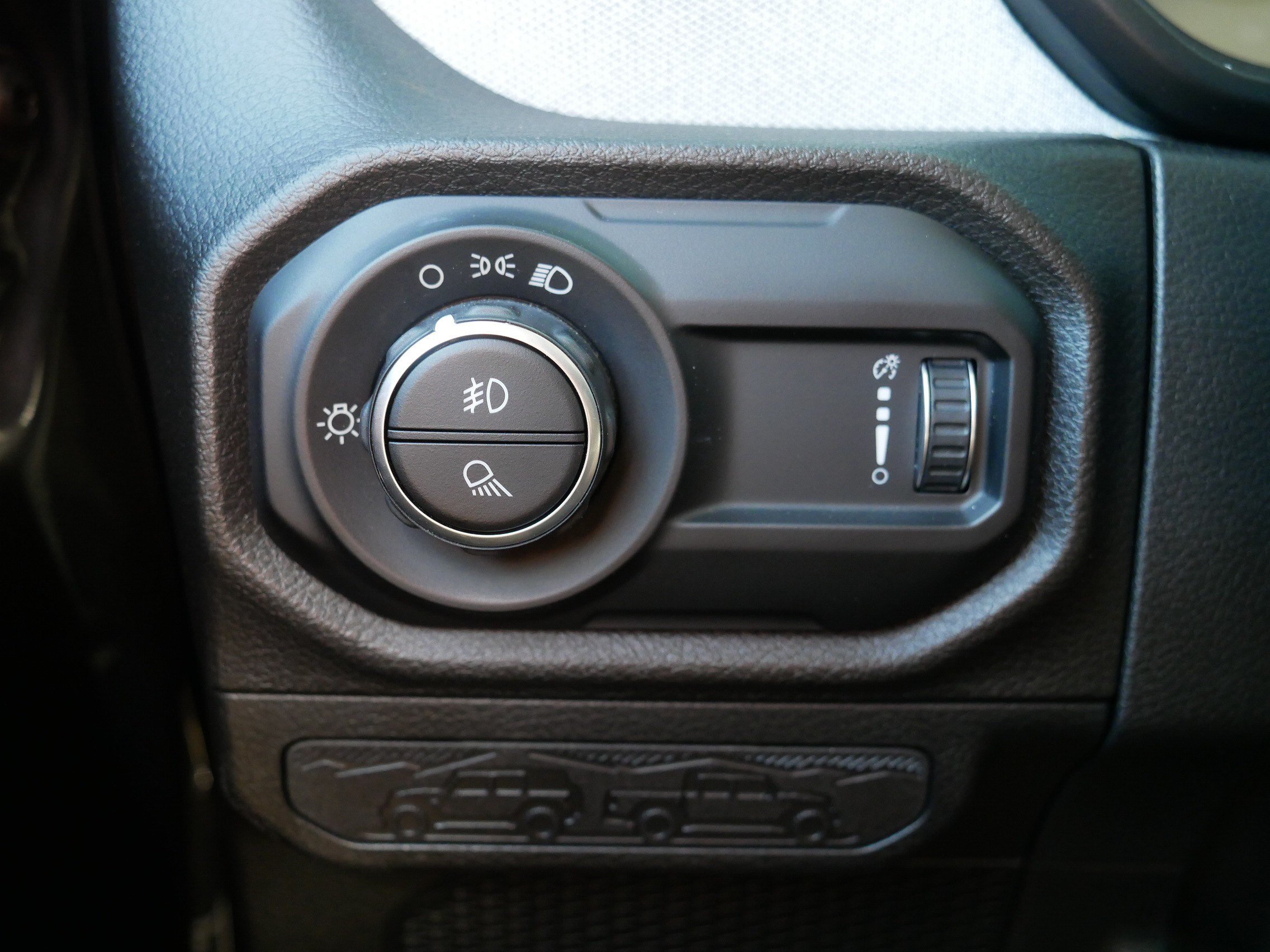 Used 2025 Jeep Gladiator Sport AWD/4WD image 26