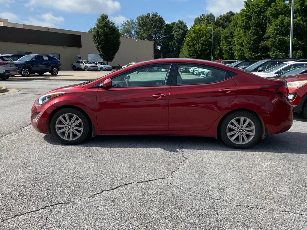 Used 2015 Hyundai Elantra SE w/ Option Group 02 FWD image 4
