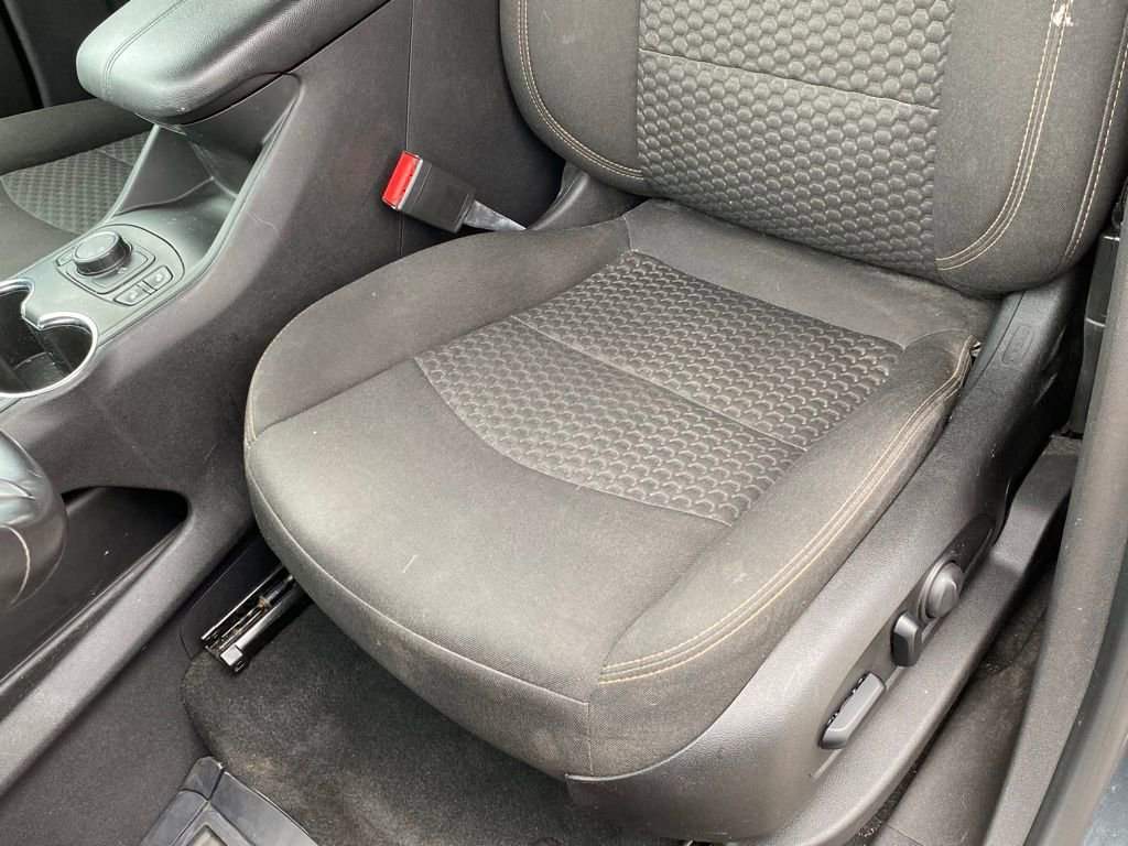 Used 2019 GMC Terrain SLE w/ Driver Convenience Package AWD/4WD image 23