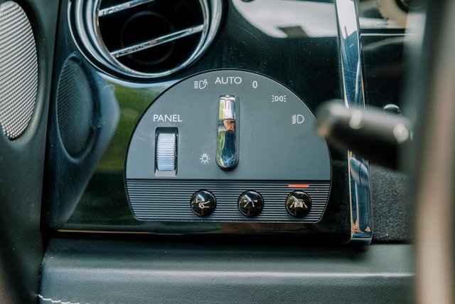 Used 2014 Rolls-Royce Wraith image 23