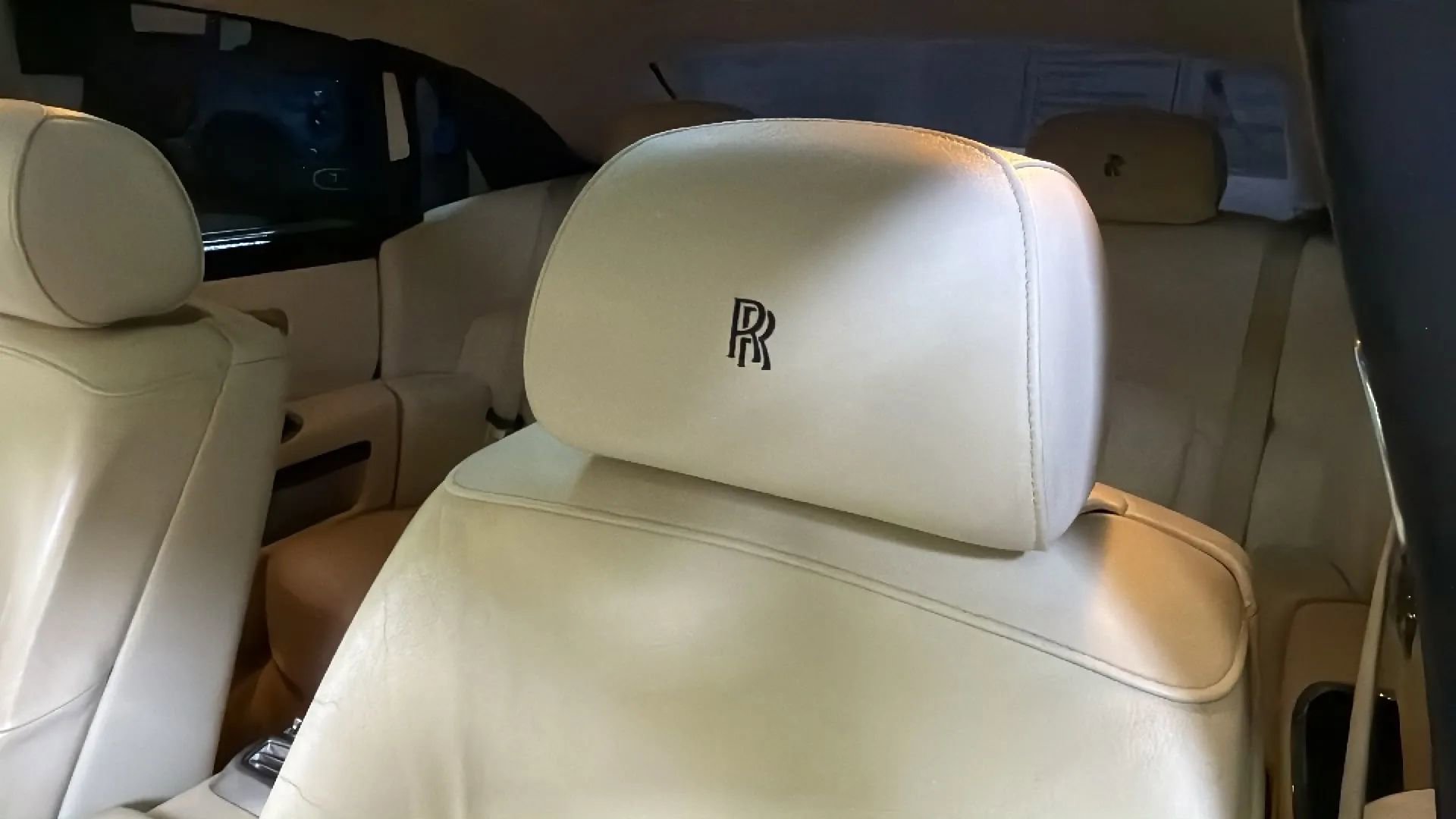 Used 2011 Rolls-Royce Ghost image 16