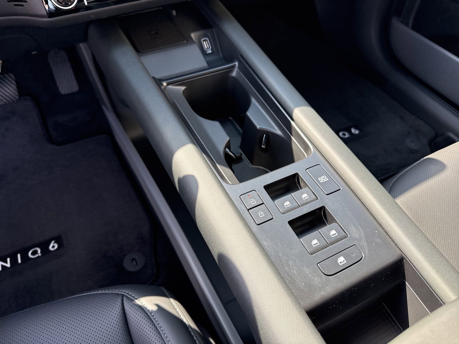 Used 2025 Hyundai Ioniq 6 SEL image 25