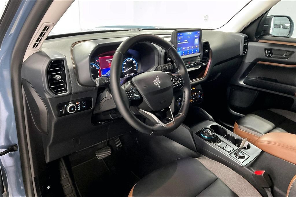 Used 2024 Ford Bronco Sport Outer Banks w/ Tech Package AWD/4WD image 16