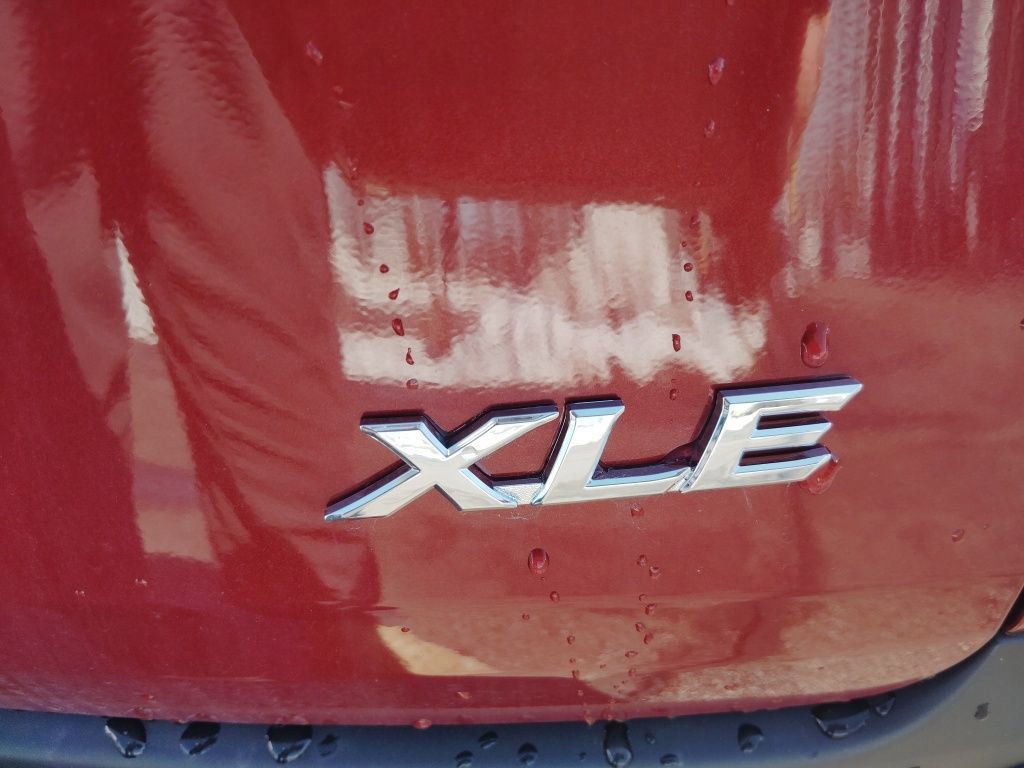 New 2026 Toyota Sienna XLE image 15