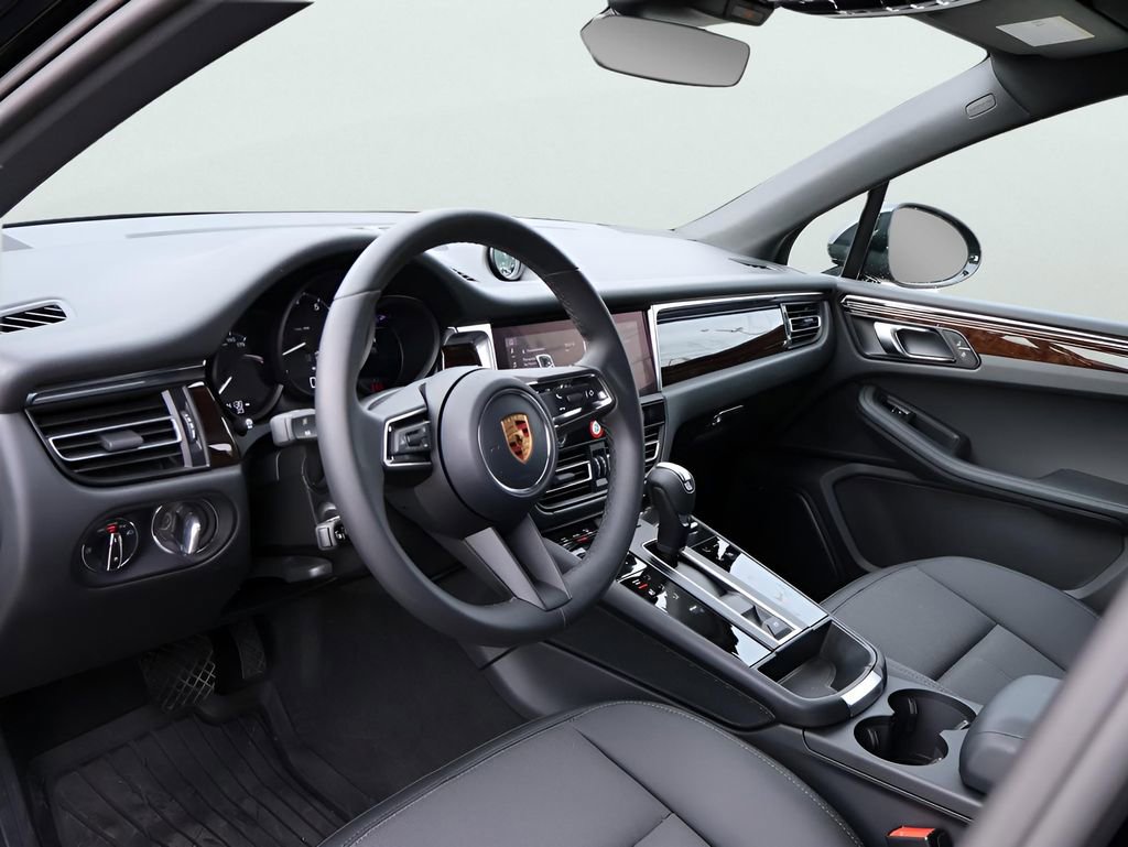 New 2026 Porsche Macan image 4