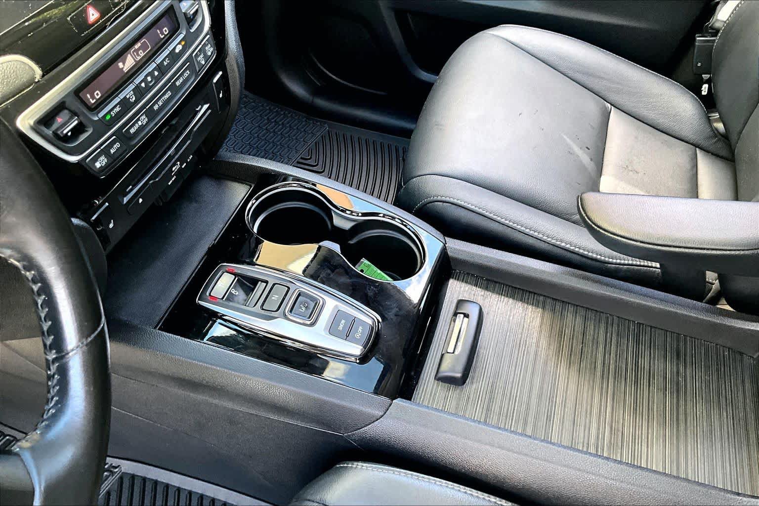 Used 2019 Honda Pilot Touring image 17