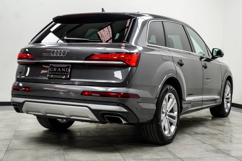 Used 2025 Audi Q7 3.0T Premium Plus AWD/4WD image 13