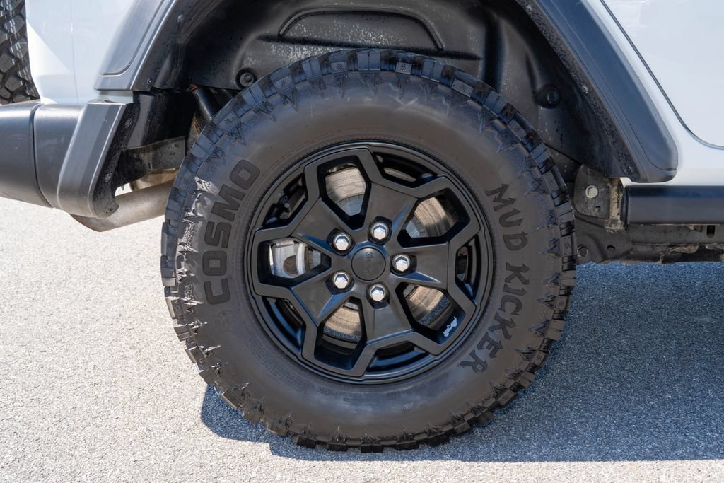 Used 2023 Jeep Wrangler Unlimited w/ Cold Weather Group AWD/4WD image 36