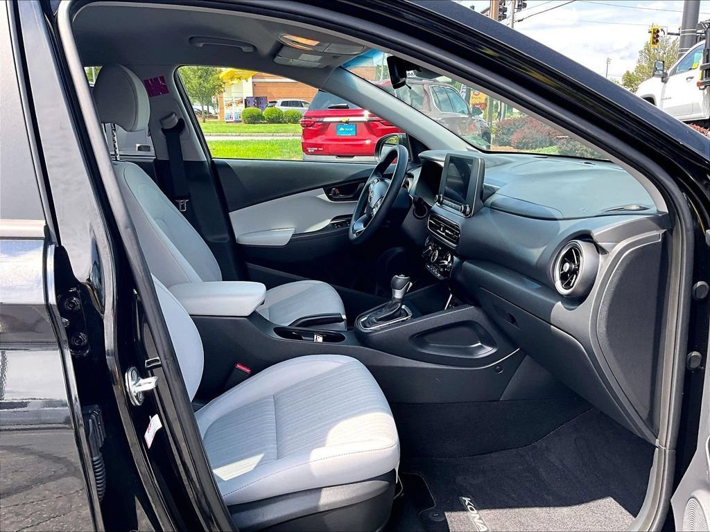 Used 2023 Hyundai Kona SEL w/ Cargo Package AWD/4WD image 21