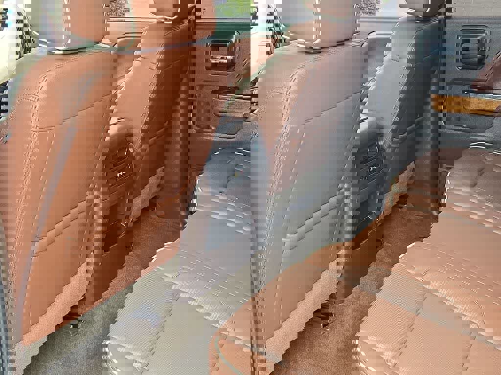 Used 2016 Chevrolet Silverado 1500 High Country image 19