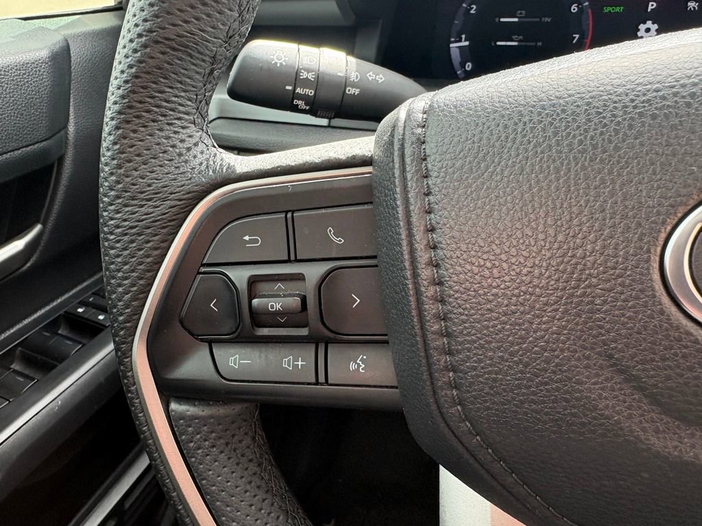 Used 2024 Toyota Tacoma TRD Sport w/ TRD Sport Upgrade Package image 22