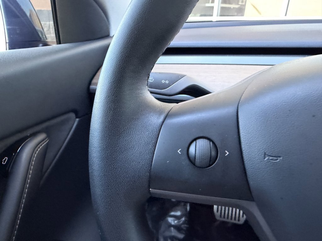 Used 2020 Tesla Model Y Long Range image 29