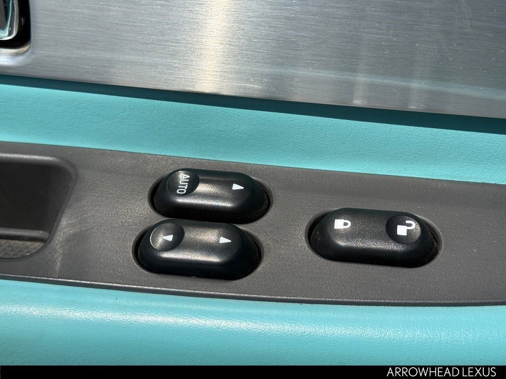 Used 2002 Ford Thunderbird RWD image 24