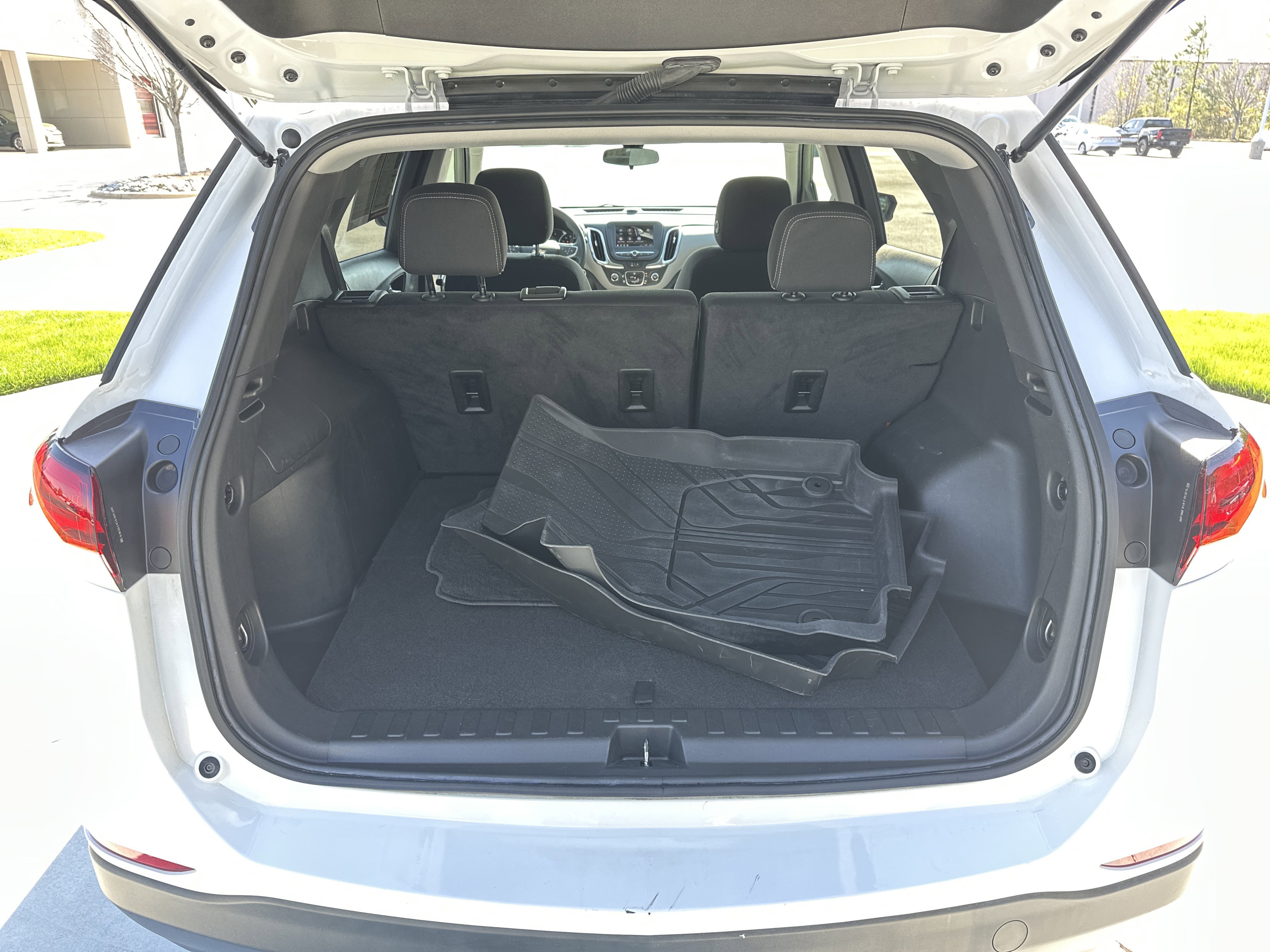 Used 2023 Chevrolet Equinox LS w/ LS Convenience Package image 32