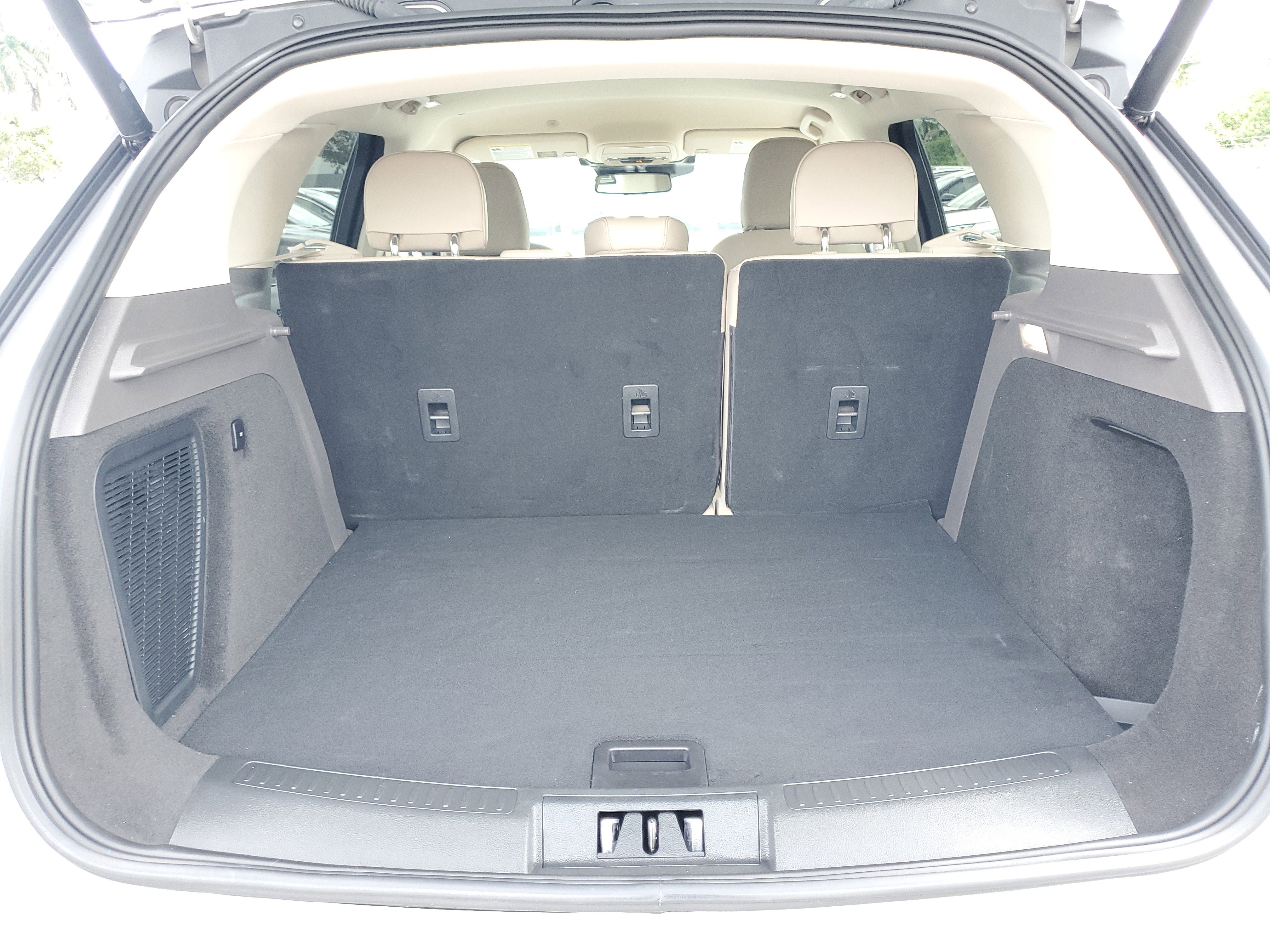 Certified 2024 Lincoln Corsair FWD image 8