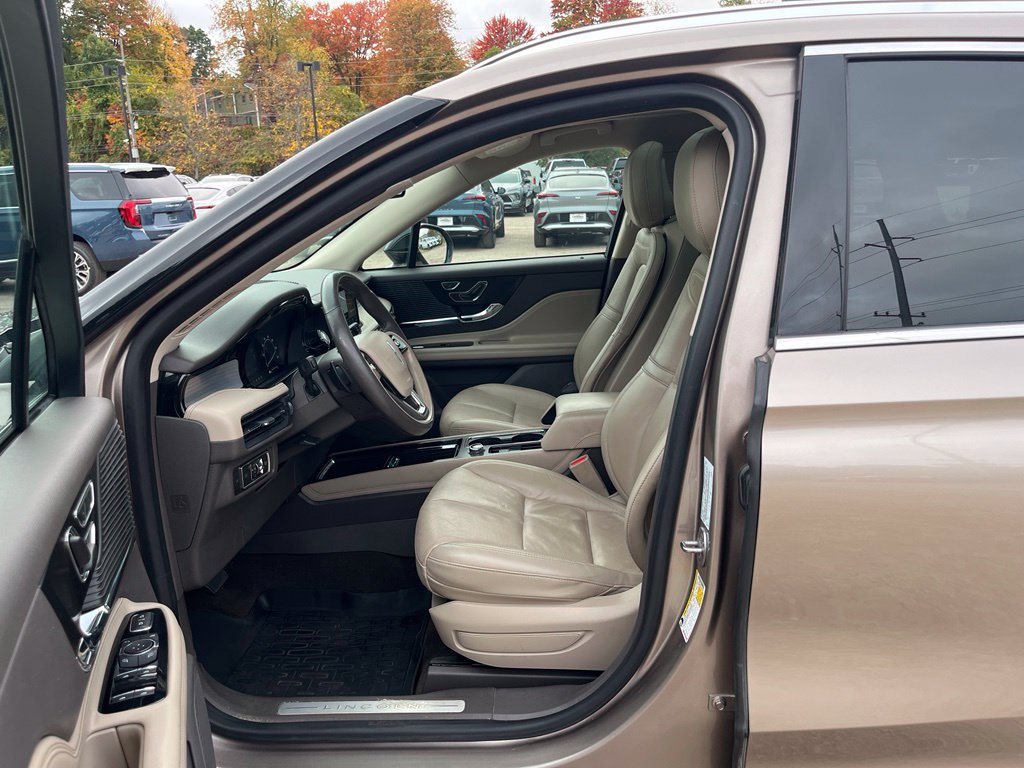 Used 2020 Lincoln Corsair AWD w/ Premium Package image 22