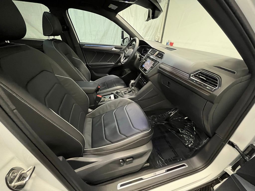 Used 2023 Volkswagen Tiguan SEL R-Line image 22