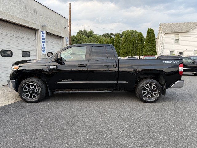 Used 2017 Toyota Tundra SR5 w/ TRD Off Road Package AWD/4WD image 3