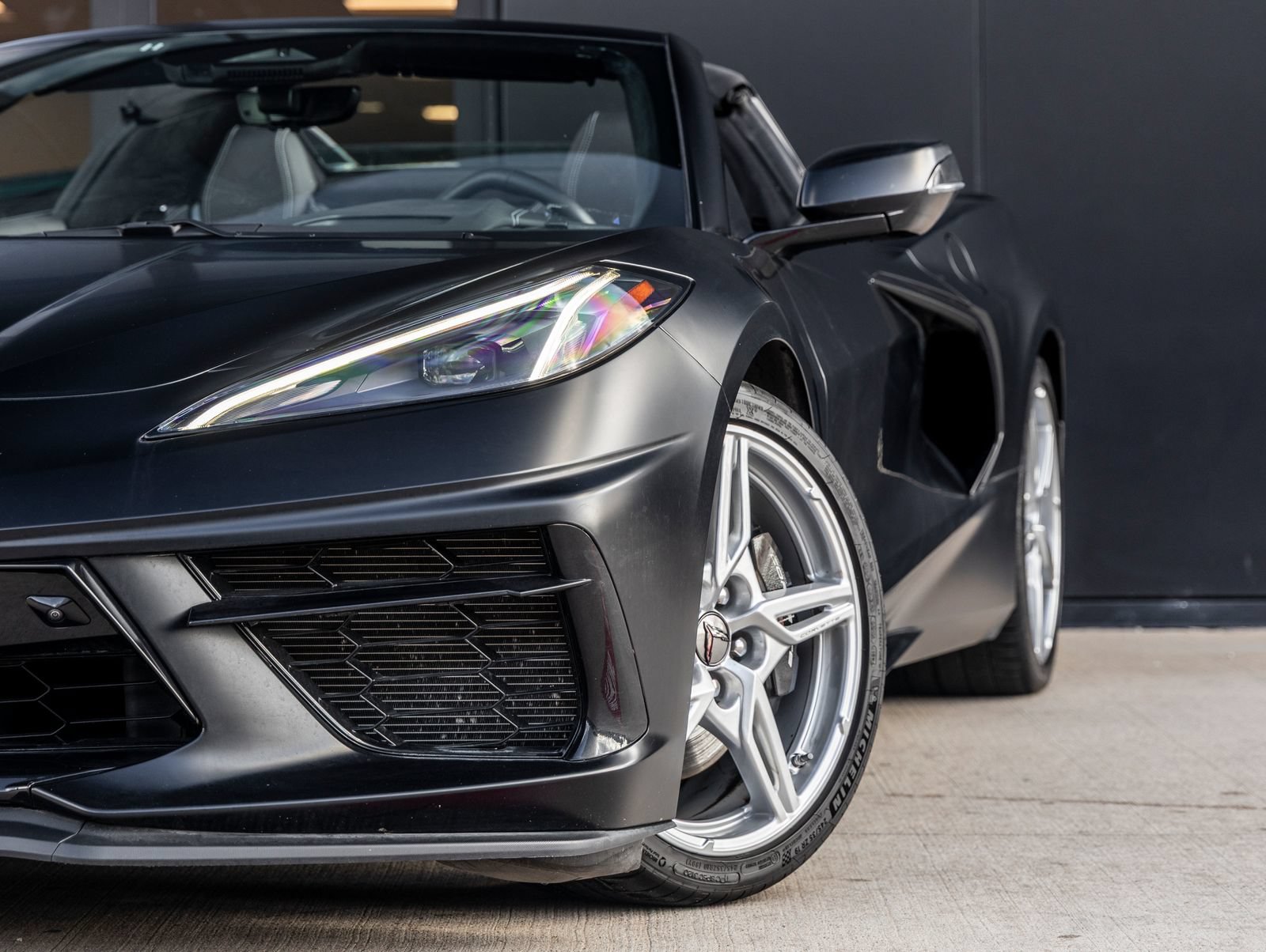 Used 2024 Chevrolet Corvette Stingray Premium Conv w/ Z51 Performance Package RWD image 14