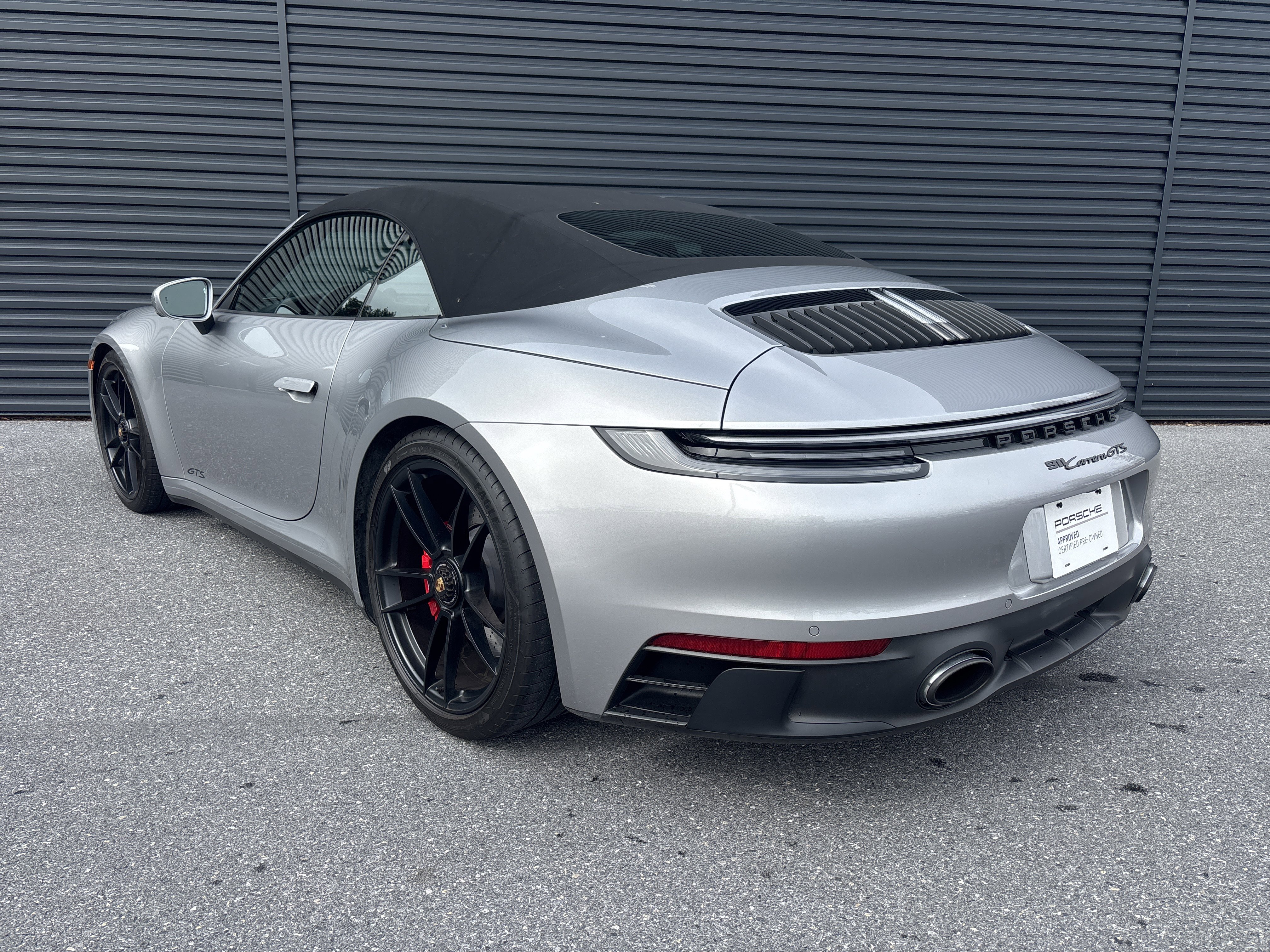 Certified 2022 Porsche 911 Cabriolet image 3