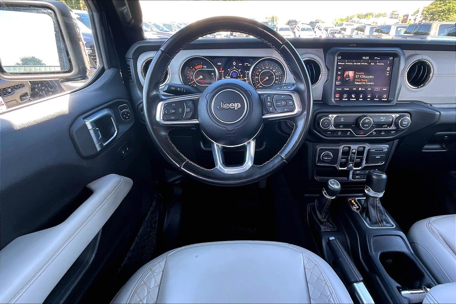 Used 2022 Jeep Gladiator Overland AWD/4WD image 5