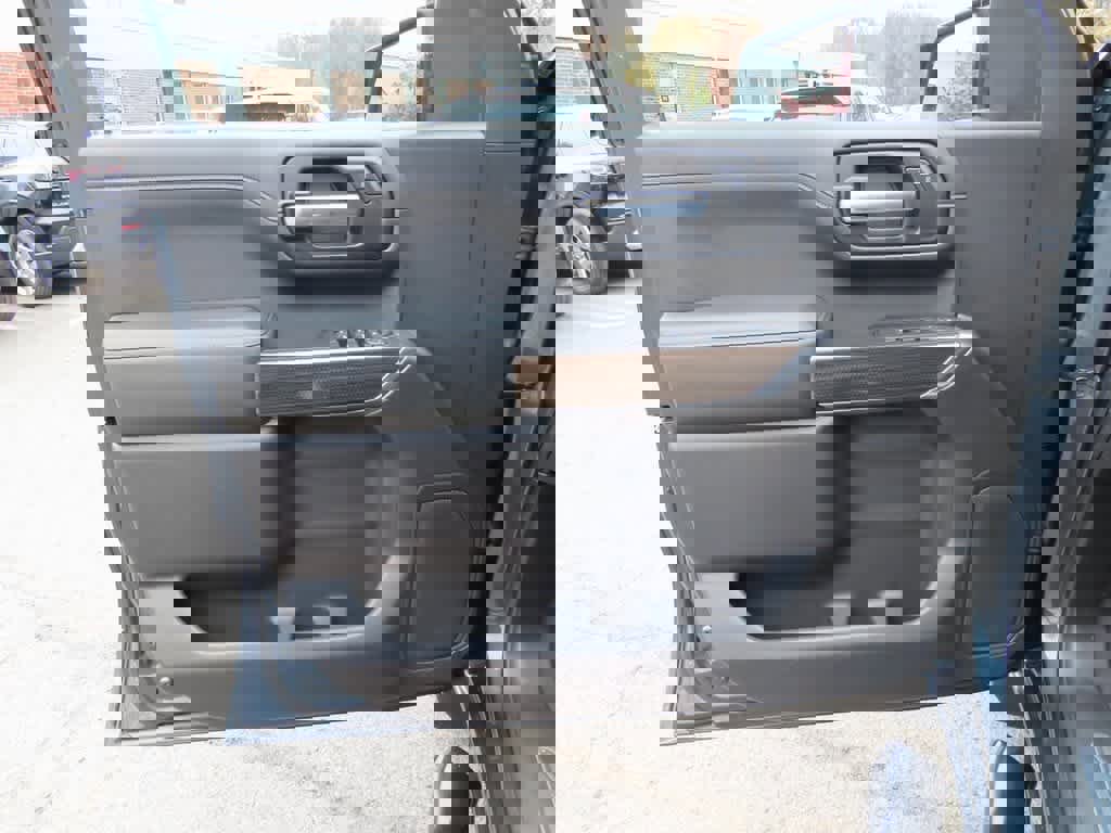 Used 2020 Chevrolet Silverado 1500 LT w/ All-Star Edition image 18