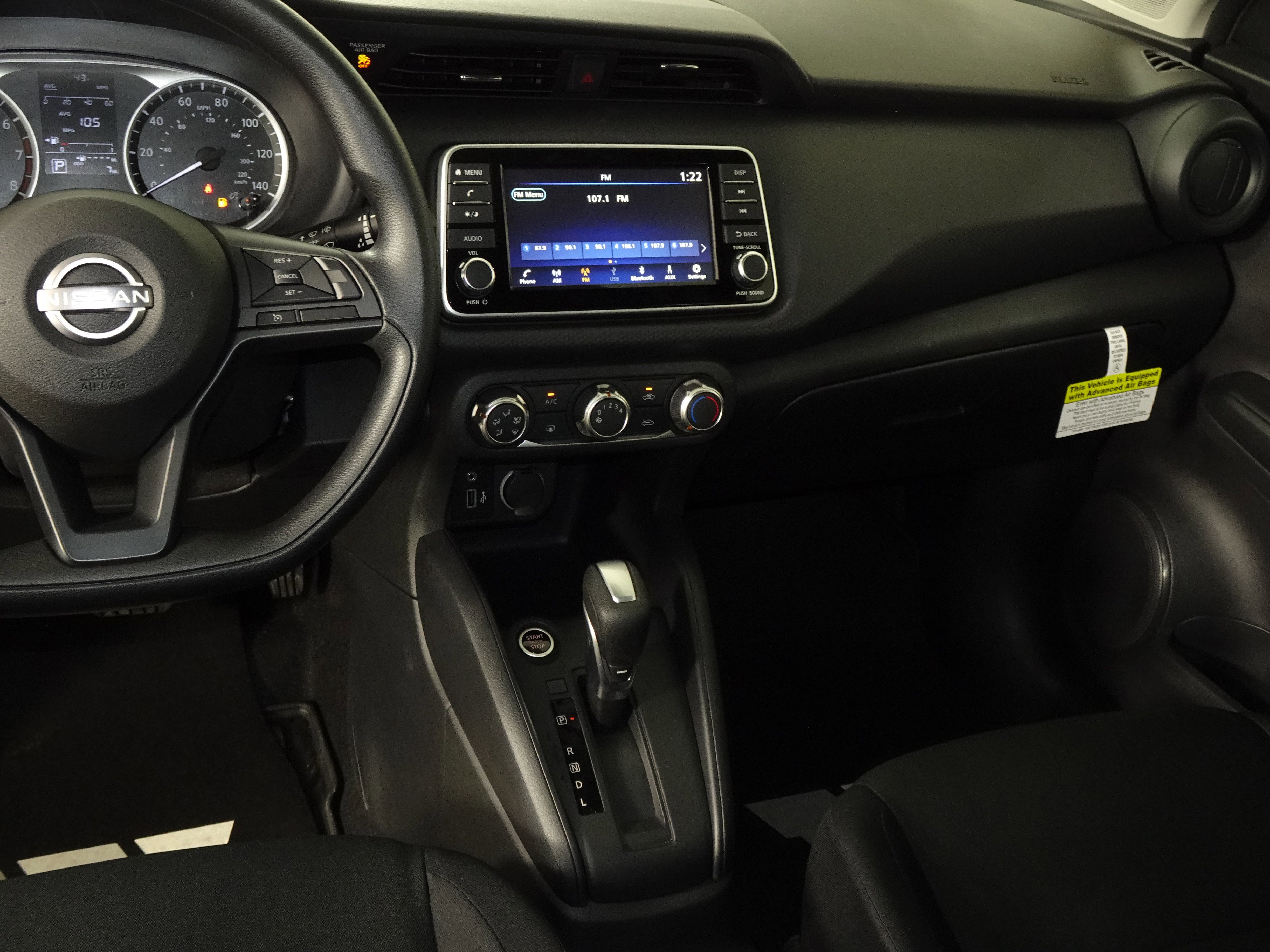 New 2025 Nissan Kicks Play S image 8