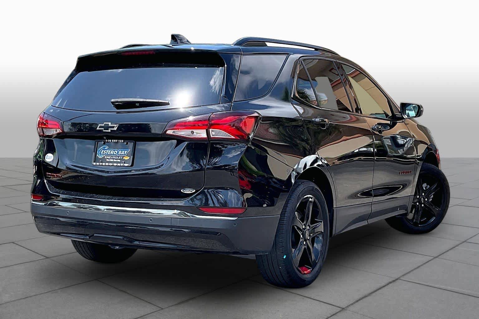 Used 2023 Chevrolet Equinox Premier w/ Redline Edition FWD image 13
