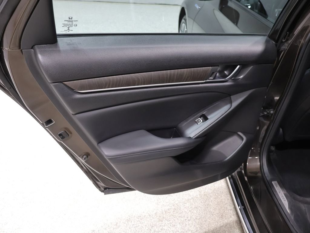Used 2018 Honda Accord EX-L image 19